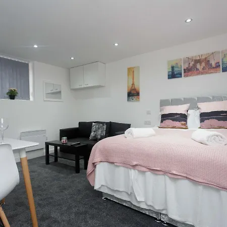 Hospital Apartment Leeds (West Yorkshire)